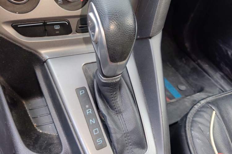 Used Ford Focus 2012 Hatchback 1.6L Automatic Comfort Model Gear Lever