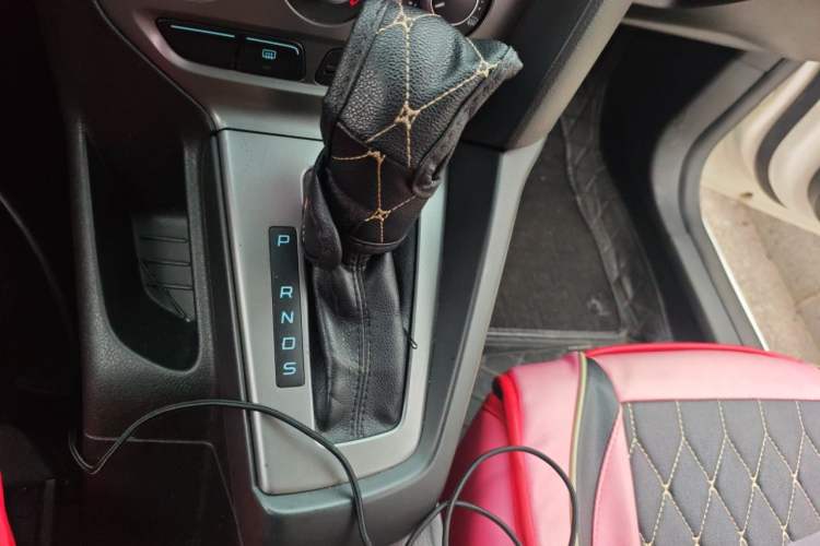 Used Ford Focus 2012 Hatchback 1.6L Automatic Comfort Model Gear Lever