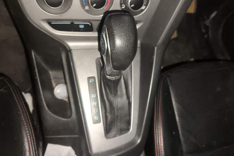 Used Ford Focus 2012 Hatchback 1.6L Automatic Comfort Model Gear Lever