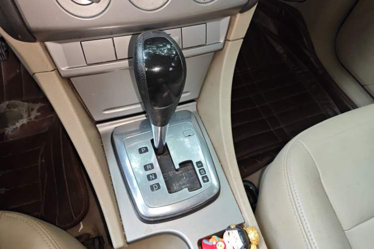 Used Ford Focus 2012 Hatchback Classic 1.8L Automatic Fashion Edition Gear Lever