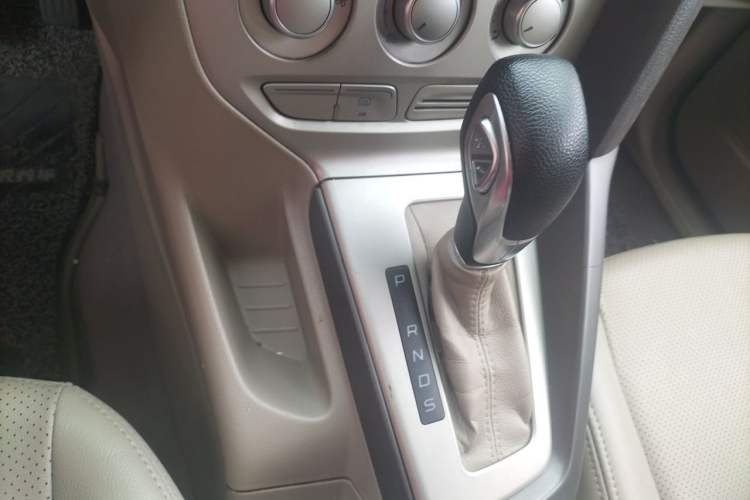 Used Ford Focus 2012 Sedan 1.6L Automatic Comfort Model Gear Lever