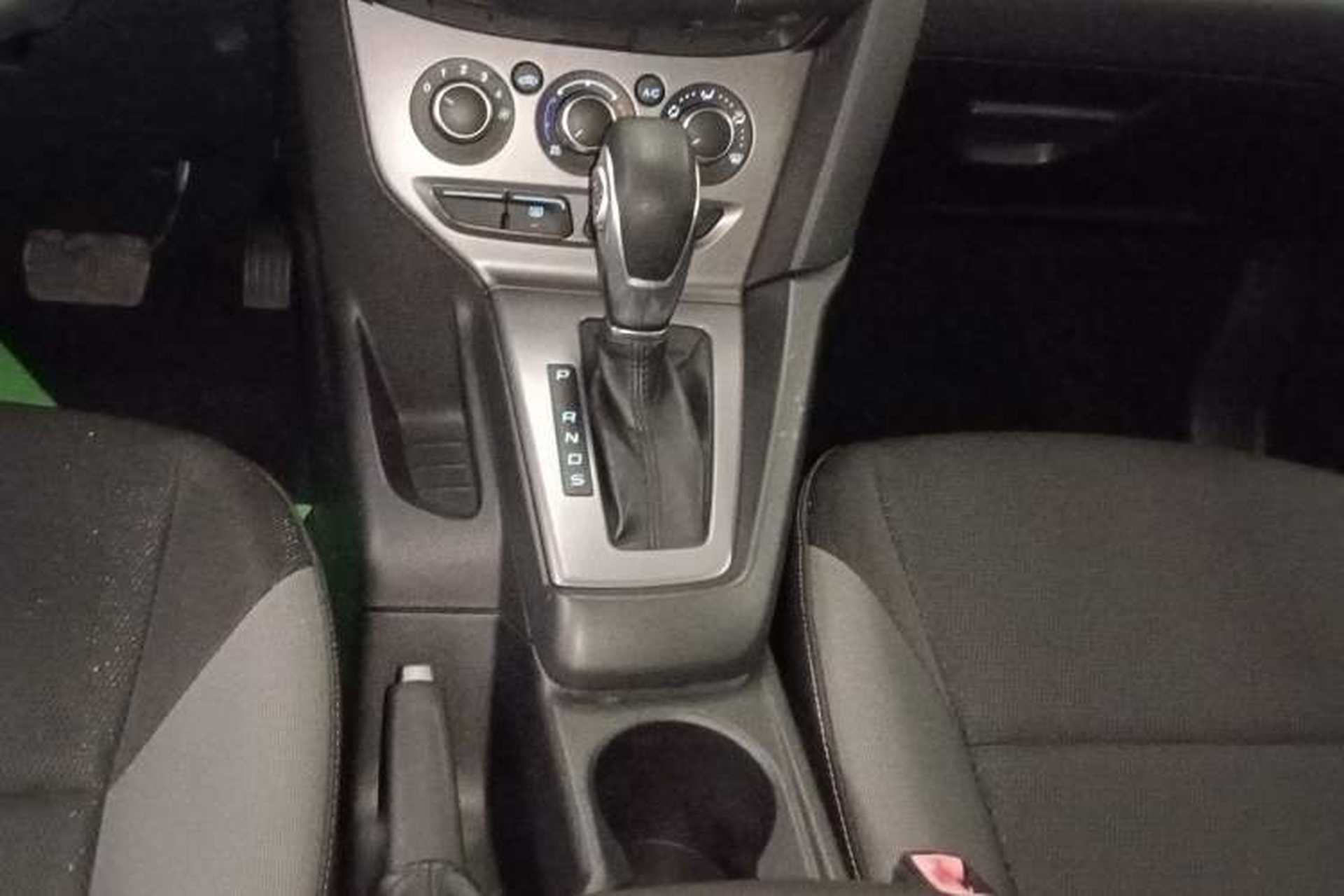 Used Ford Focus 2012 Hatchback 1.6L Automatic Comfort Model Gear Lever