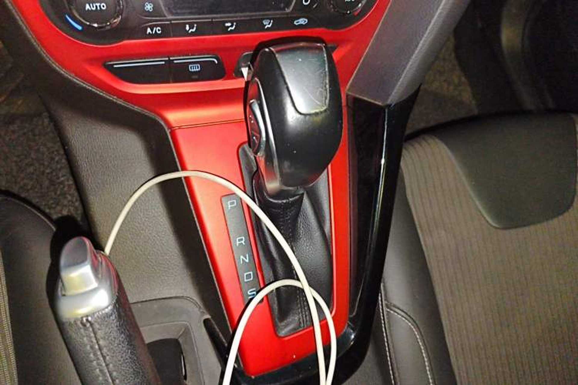 Used Ford Focus 2012 Hatchback 2.0L Automatic Luxury Sport Model Gear Lever