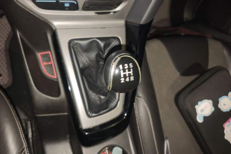Used Ford Focus 2012 Sedan 1.6L Manual Fashion Edition Gear Lever