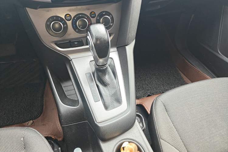 Used Ford Focus 2012 Hatchback 1.6L Automatic Comfort Model Gear Lever