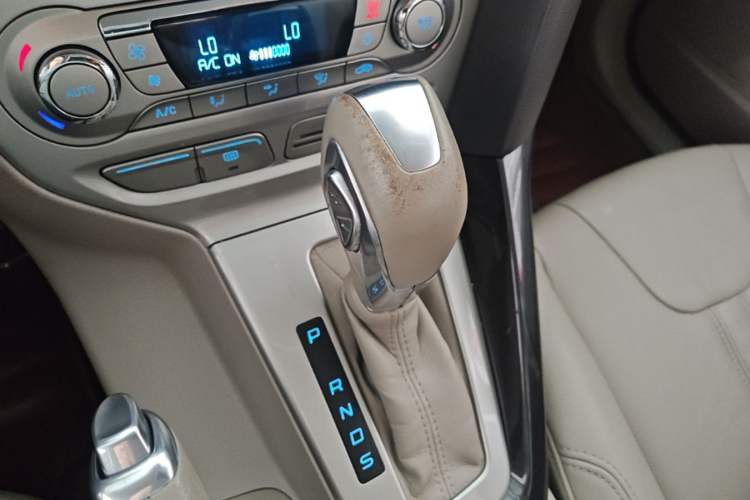 Used Ford Focus 2012 Sedan 1.6L Automatic Prestige Model Gear Lever
