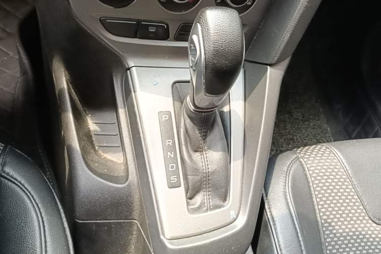 Used Ford Focus 2012 Hatchback 1.6L Automatic Comfort Model Gear Lever