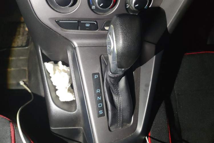 Used Ford Focus 2012 Hatchback 1.6L Automatic Comfort Model Gear Lever