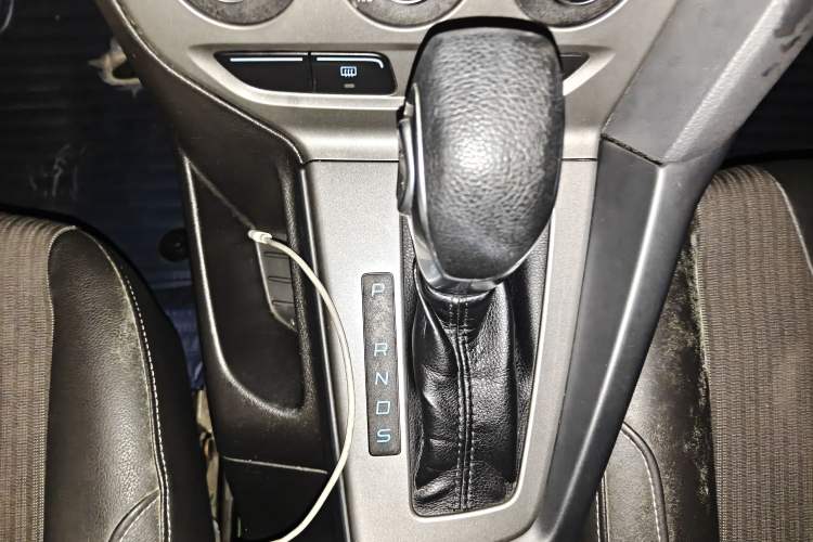Used Ford Focus 2012 Hatchback 1.6L Automatic Comfort Model Gear Lever