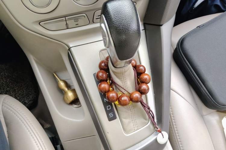 Used Ford Focus 2012 Sedan 1.6L Automatic Comfort Model Gear Lever