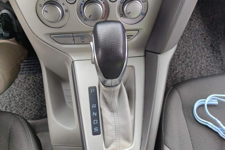 Used Ford Focus 2012 Sedan 1.6L Automatic Comfort Model Gear Lever