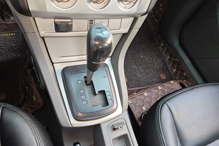 Used Ford Focus 2012 Hatchback Classic 1.8L Automatic Base Model Gear Lever