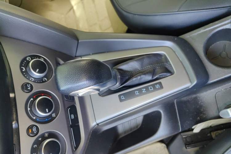 Used Ford Focus 2012 Hatchback 1.6L Automatic Comfort Model Gear Lever