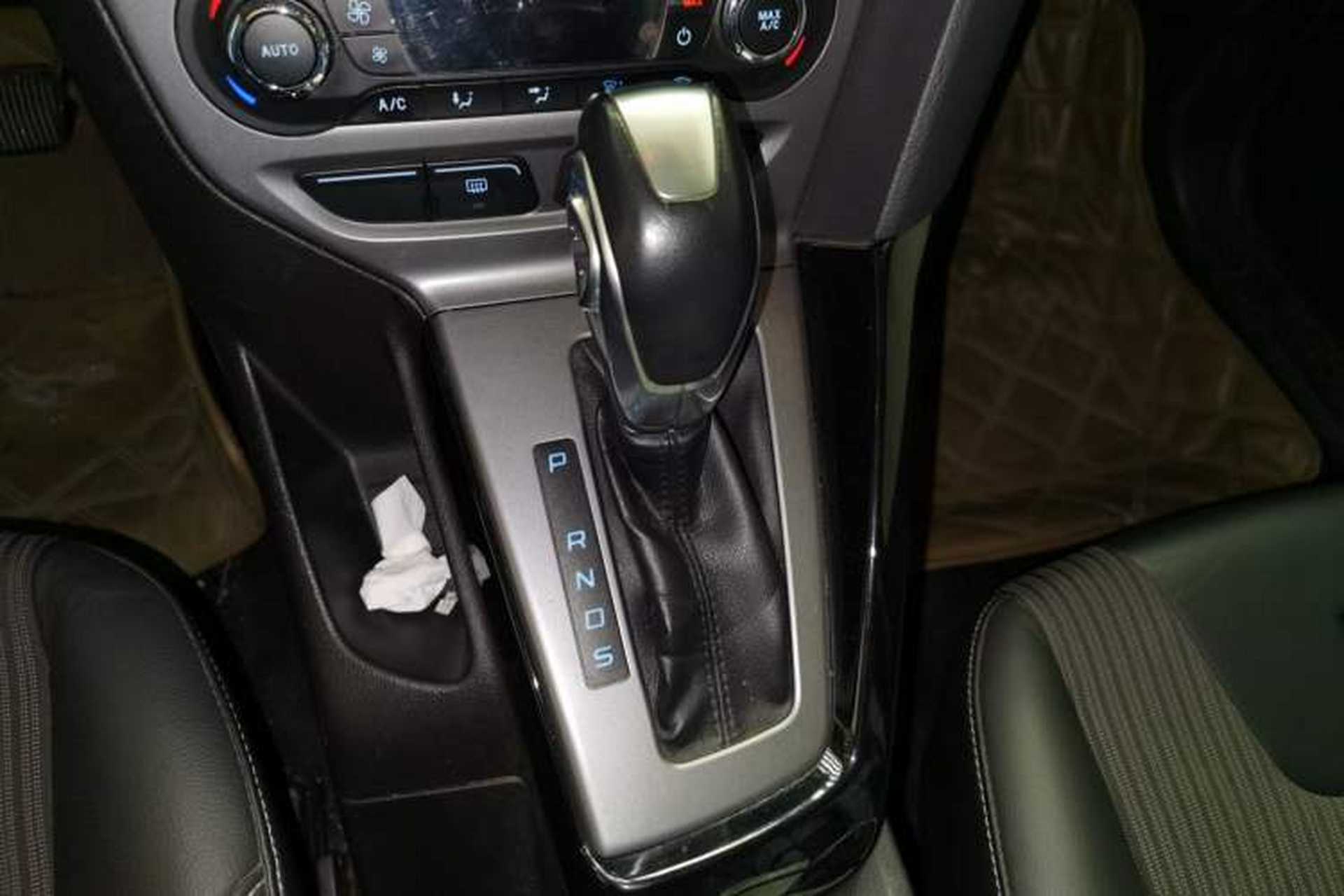 Used Ford Focus 2012 Hatchback 1.6L Automatic Fashion Edition Gear Lever