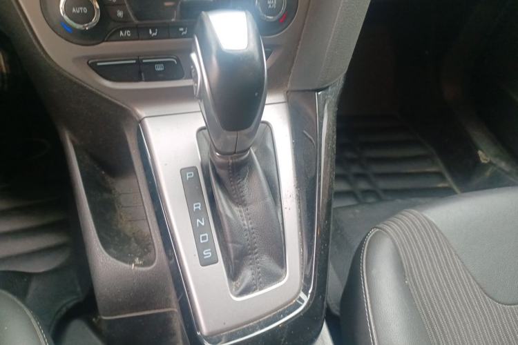 Used Ford Focus 2012 Hatchback 1.6L Automatic Fashion Edition Gear Lever