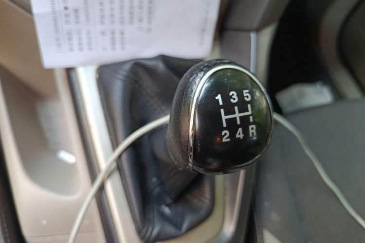 Used Ford Focus 2012 Sedan 1.6L Manual Comfort Model Gear Lever