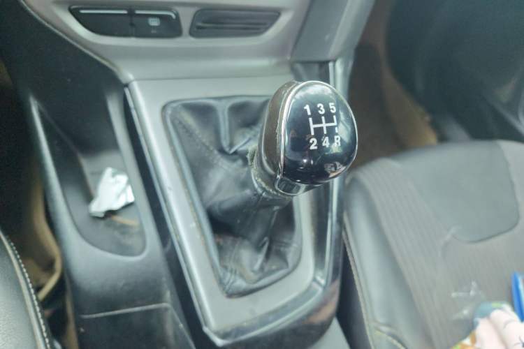 Used Ford Focus 2012 Hatchback 1.6L Manual Fashion Edition Gear Lever
