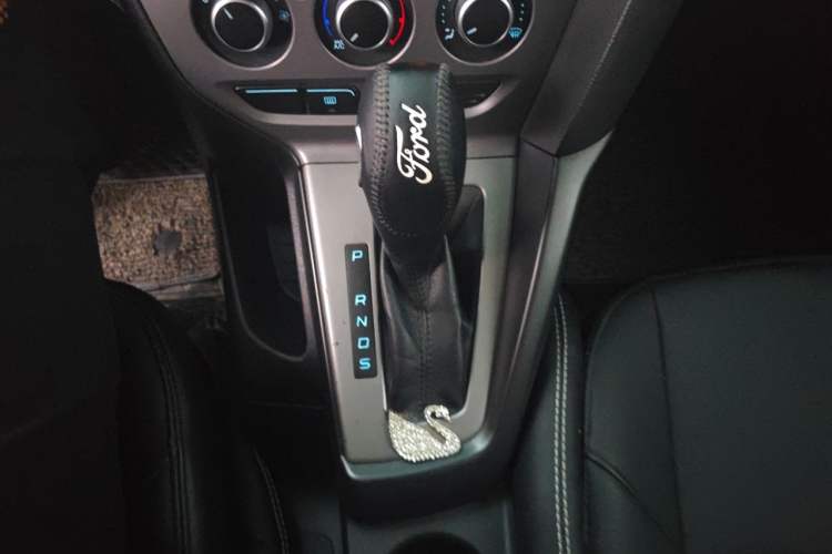 Used Ford Focus 2012 Hatchback 1.6L Automatic Comfort Model Gear Lever