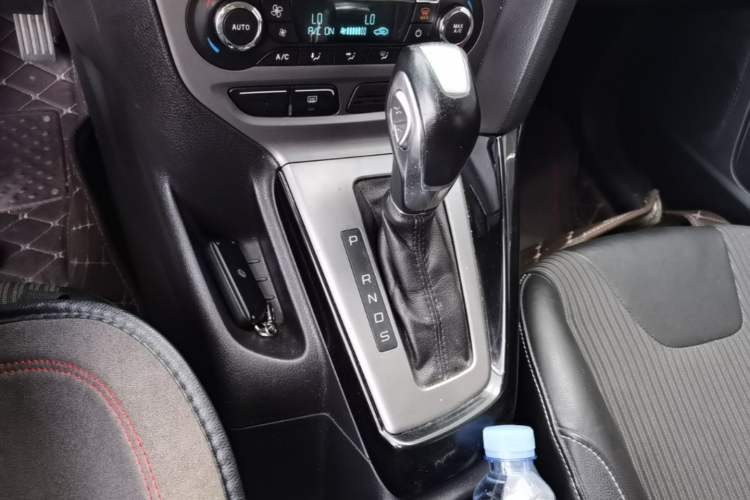 Used Ford Focus 2012 Hatchback 1.6L Automatic Fashion Edition Gear Lever