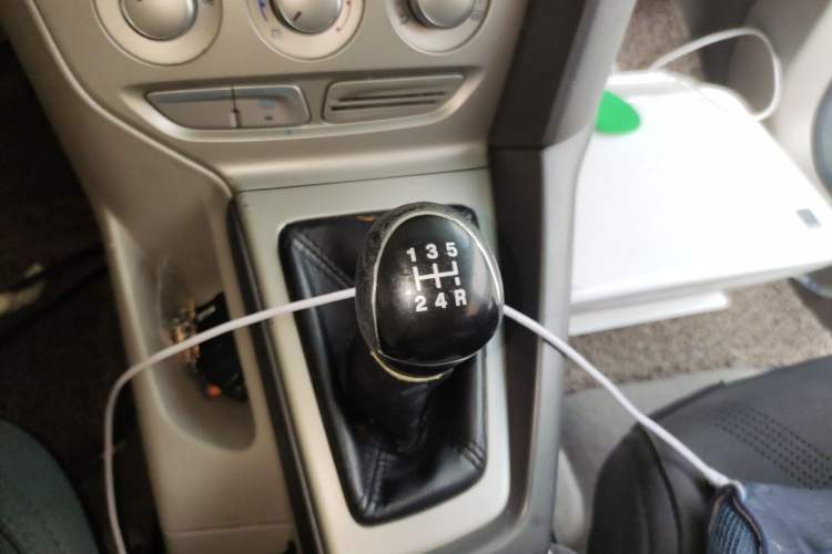 Used Ford Focus 2012 Sedan 1.6L Manual Comfort Model Gear Lever