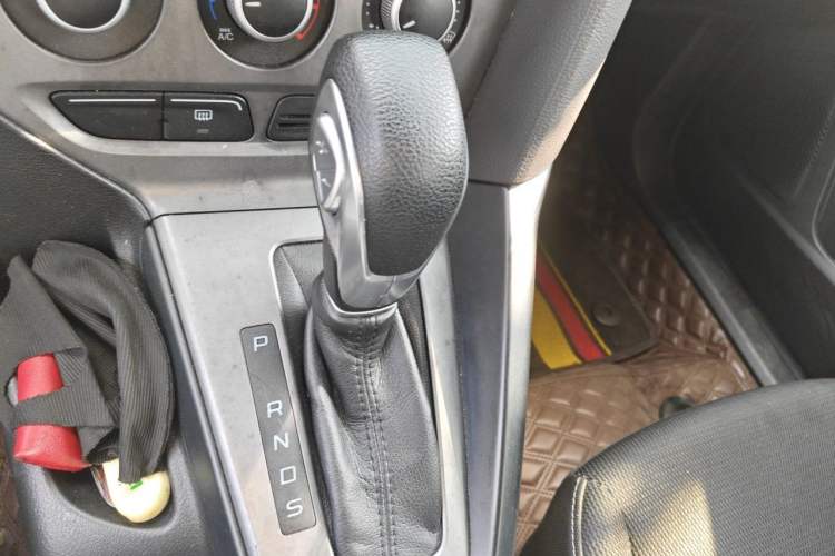 Used Ford Focus 2012 Hatchback 1.6L Automatic Comfort Model Gear Lever