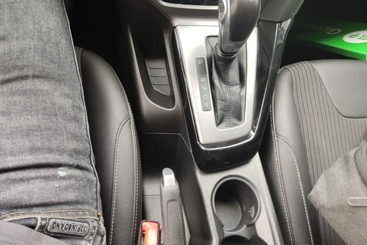 Used Ford Focus 2012 Hatchback 1.6L Automatic Fashion Edition Gear Lever