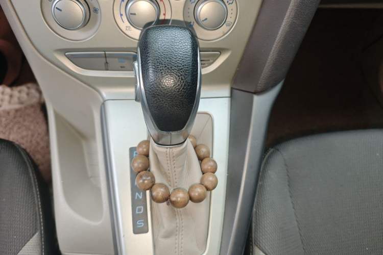 Used Ford Focus 2012 Sedan 1.6L Automatic Comfort Model Gear Lever