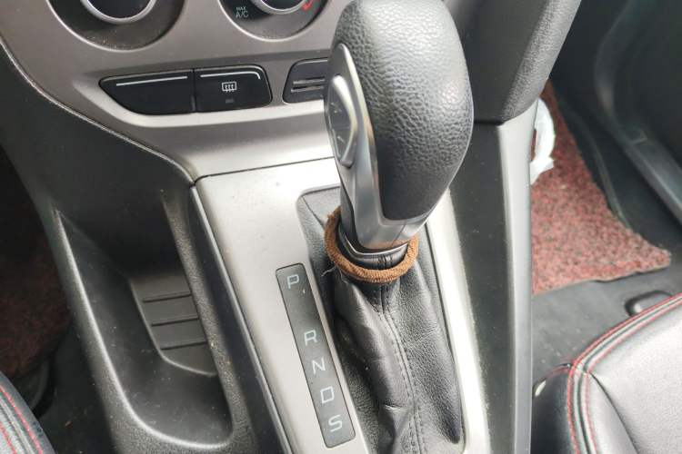 Used Ford Focus 2012 Hatchback 1.6L Automatic Comfort Model Gear Lever