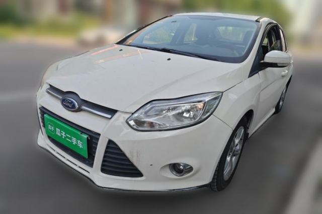 Ojetý Ford Focus 2012 Sedan 1.6L Automatic Fashion Edition