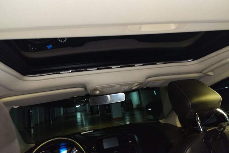 Used Ford Focus 2012 Hatchback 1.6L Automatic Fashion Edition Headliner