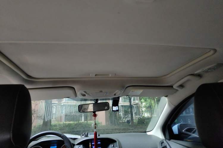 Used Ford Focus 2012 Sedan 1.6L Manual Fashion Edition Headliner