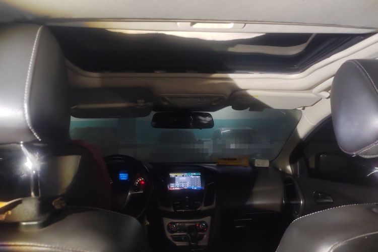 Used Ford Focus 2012 Sedan 1.6L Automatic Fashion Edition Headliner