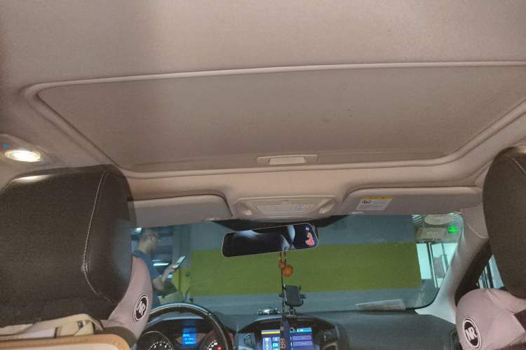 Used Ford Focus 2012 Sedan 1.6L Automatic Fashion Edition Headliner
