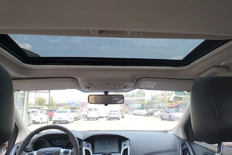 Used Ford Focus 2012 Sedan 1.6L Automatic Fashion Edition Headliner