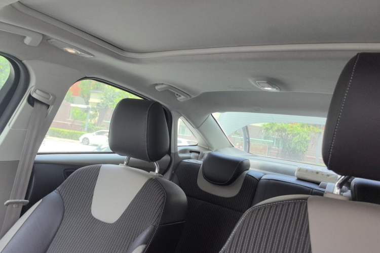Used Ford Focus 2012 Sedan 1.6L Automatic Fashion Edition Headliner