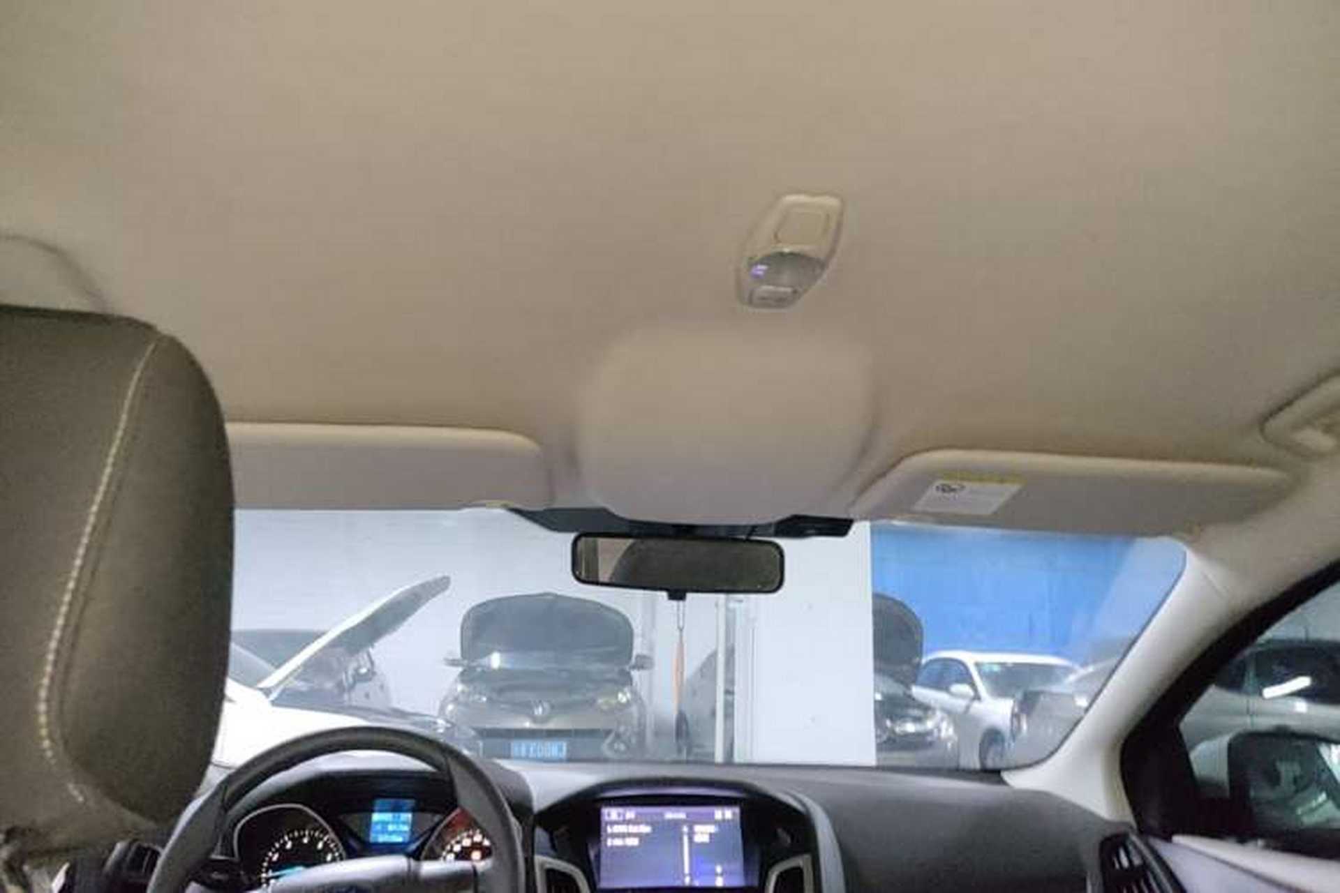 Used Ford Focus 2012 Sedan 1.6L Automatic Comfort Model Headliner