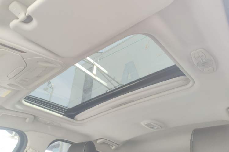 Used Ford Focus 2012 Hatchback 2.0L Automatic Luxury Sport Model Headliner