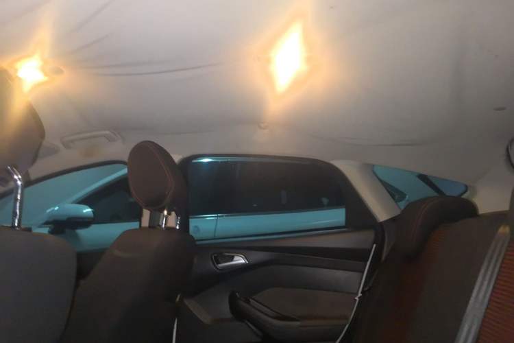 Used Ford Focus 2012 Hatchback 1.6L Automatic Comfort Model Headliner