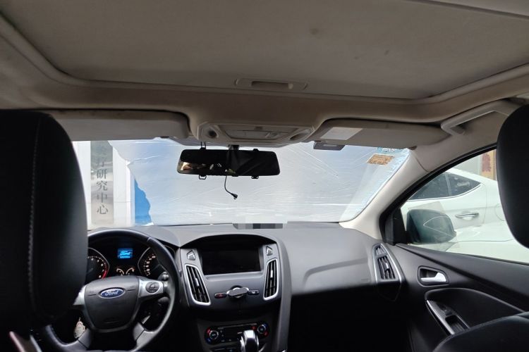 Used Ford Focus 2012 Sedan 1.6L Automatic Fashion Edition Headliner