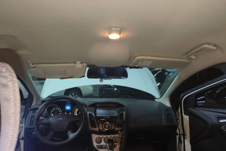 Used Ford Focus 2012 Hatchback 1.6L Automatic Comfort Model Headliner