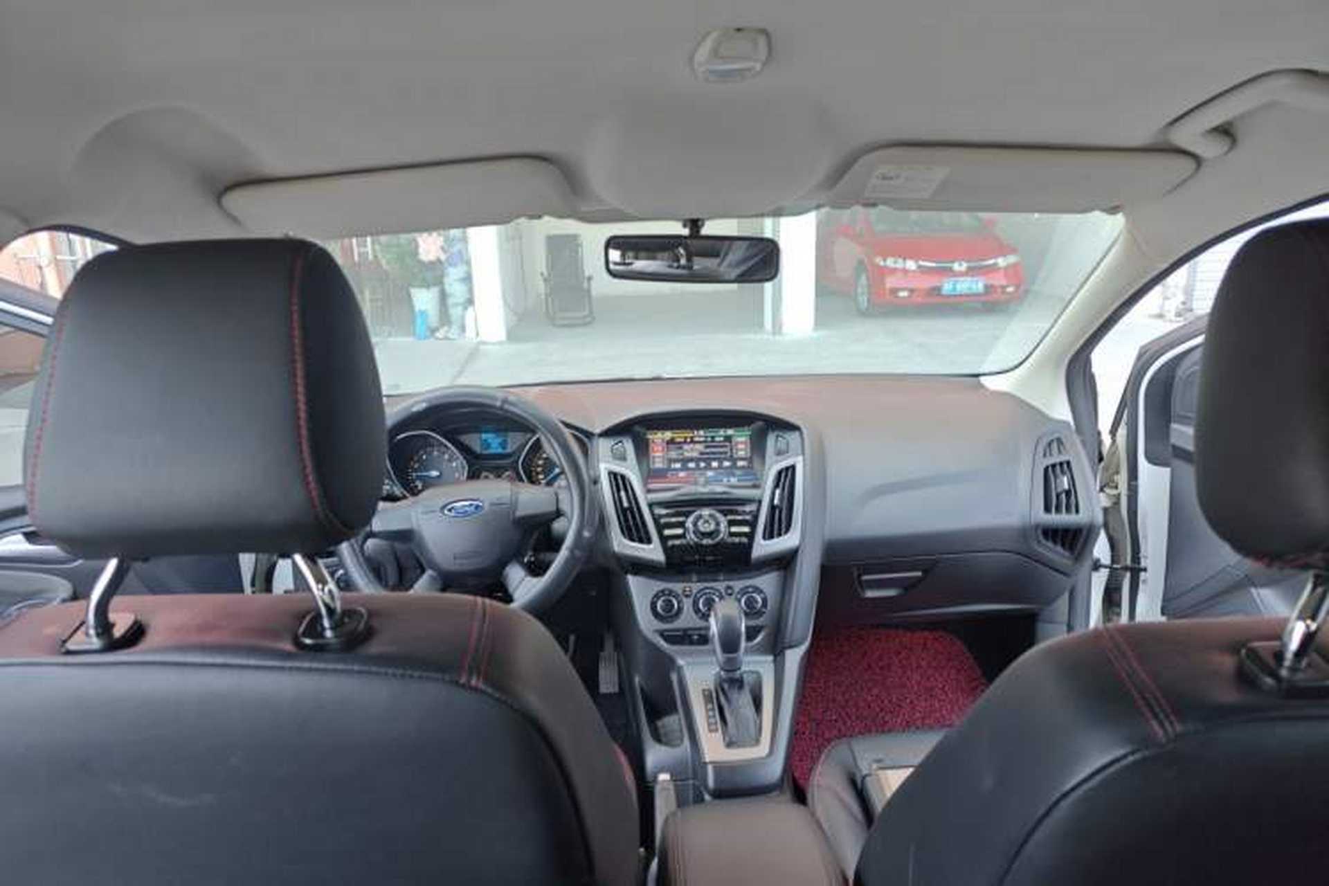 Used Ford Focus 2012 Hatchback 1.6L Automatic Comfort Model Headliner