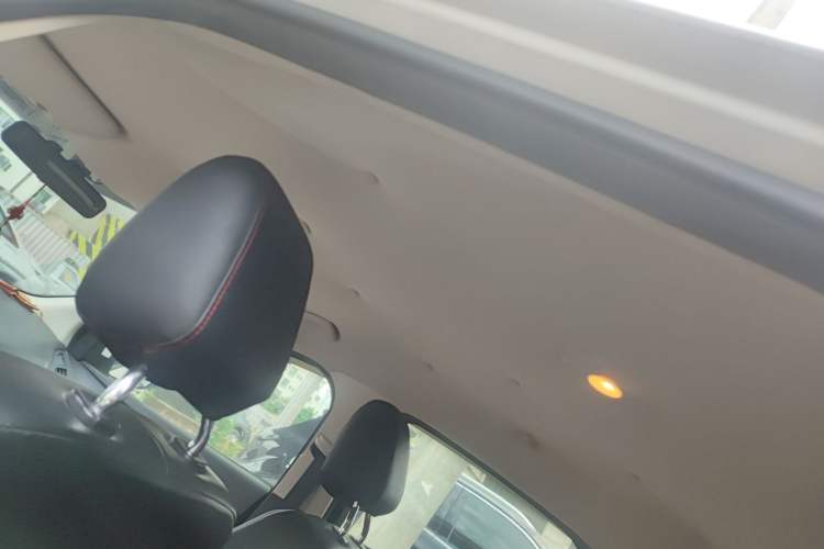 Used Ford Focus 2012 Hatchback 1.6L Manual Comfort Model Headliner
