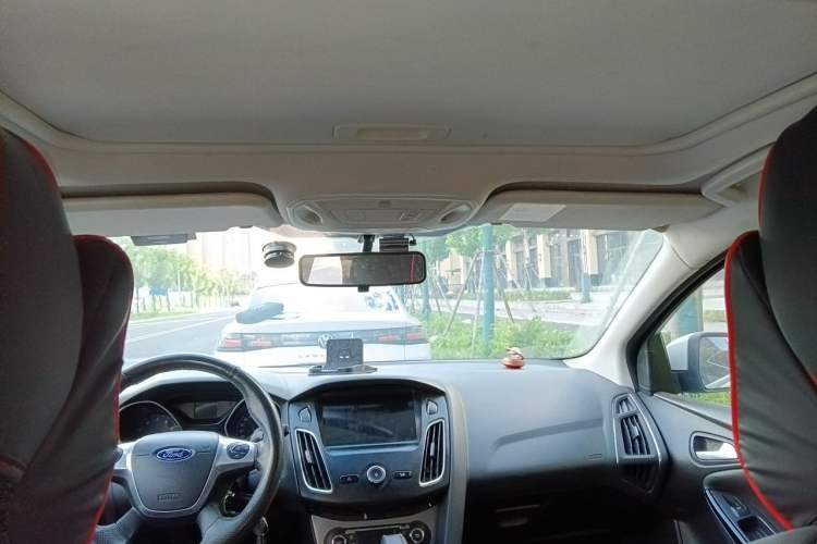 Used Ford Focus 2012 Hatchback 1.6L Automatic Fashion Edition Headliner