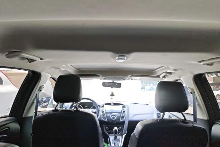 Used Ford Focus 2012 Hatchback 1.6L Automatic Fashion Edition Headliner
