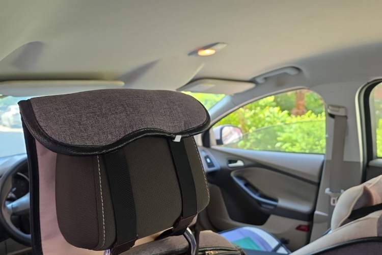 Used Ford Focus 2012 Sedan 1.6L Manual Comfort Model Headliner