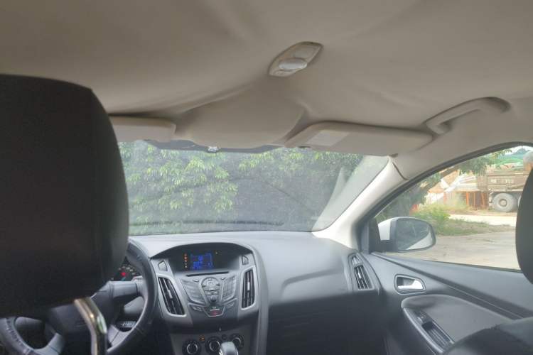 Used Ford Focus 2012 Hatchback 1.6L Automatic Comfort Model Headliner