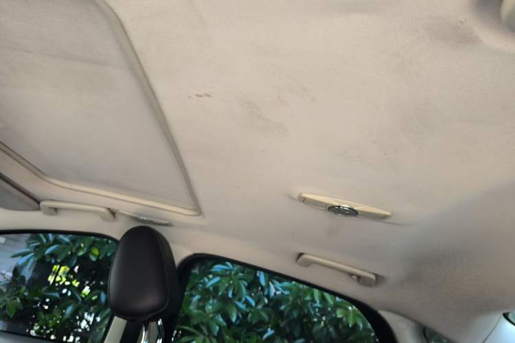 Used Ford Focus 2012 Sedan 1.6L Automatic Fashion Edition Headliner