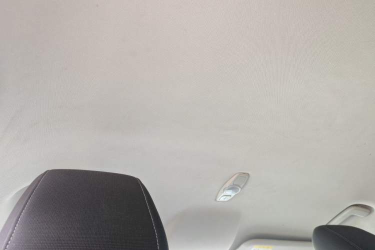 Used Ford Focus 2012 Sedan 1.6L Automatic Comfort Model Headliner