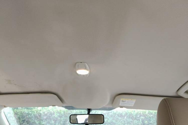 Used Ford Focus 2012 Sedan 1.6L Automatic Comfort Model Headliner