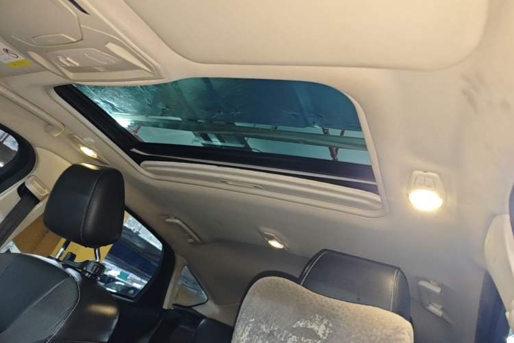Used Ford Focus 2012 Hatchback 1.6L Automatic Fashion Edition Headliner